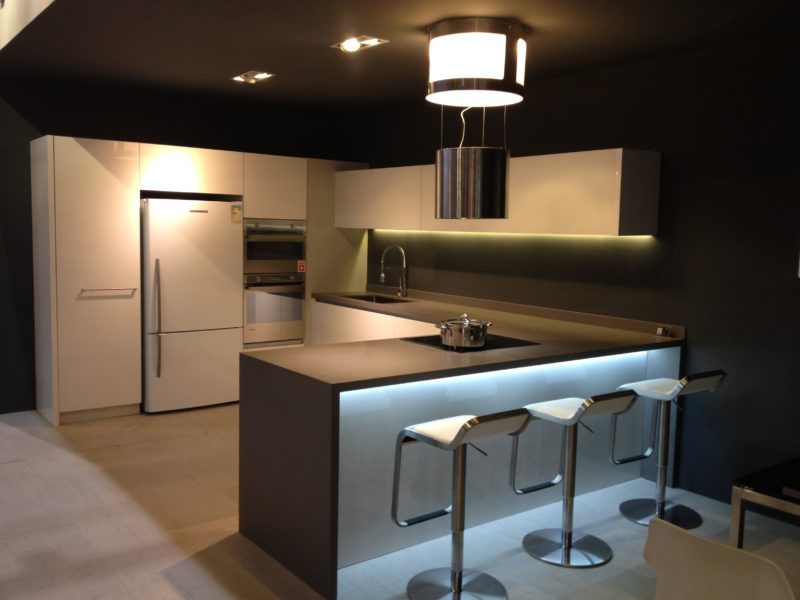 Modern kitchen with L shape island and stool LEM La Palma