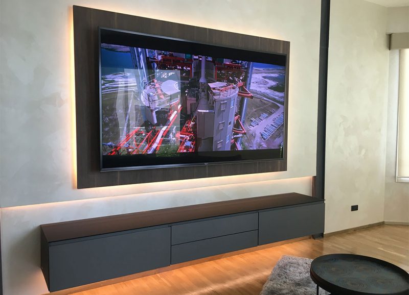Wall TV suspended panel
