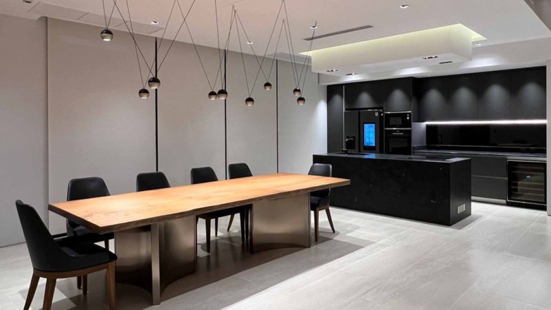 Dining room at Botanica Foresta | Elementi Interiors