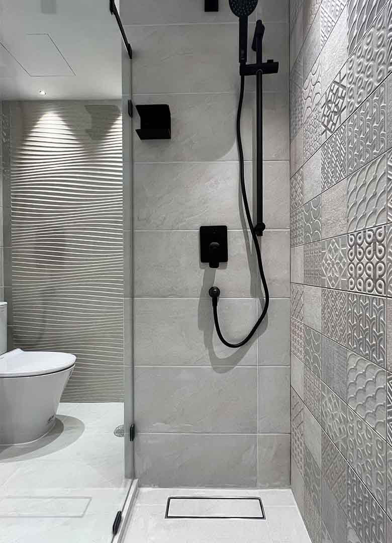 Porcelanosa tile Samui | Bathroom interior design Bangkok