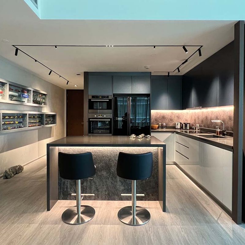 Kitchen stone island Elementi Interiors